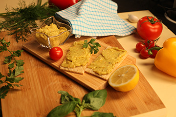 Avocado cream with tomatoes