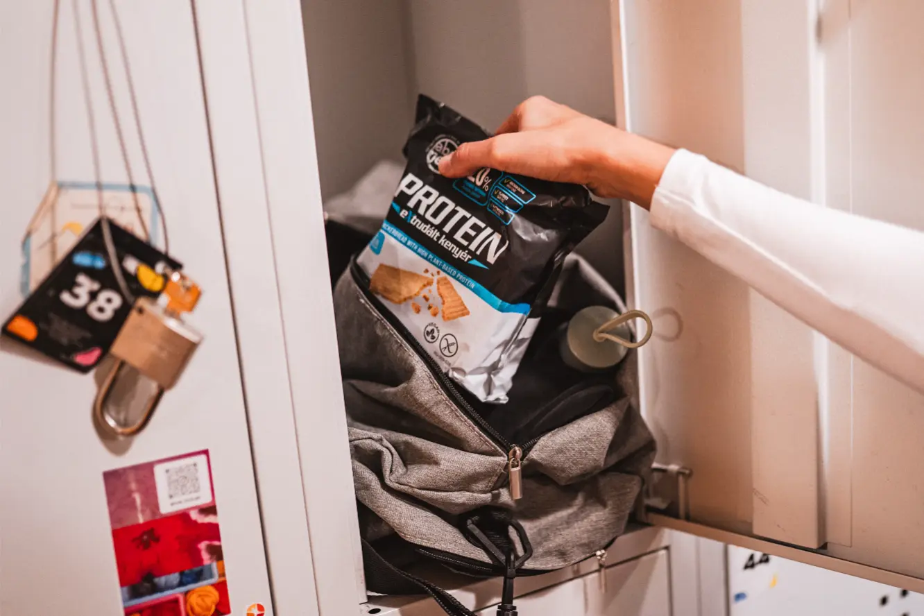 protein extrudált kenyér